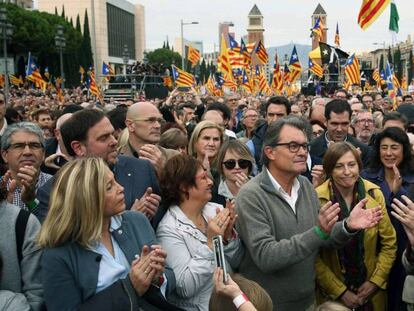 Artur Mas en la concentración en defensa de los cargos electos investigados.