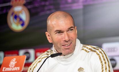 Zidane, durante la rueda de prensa en Valdebebas.