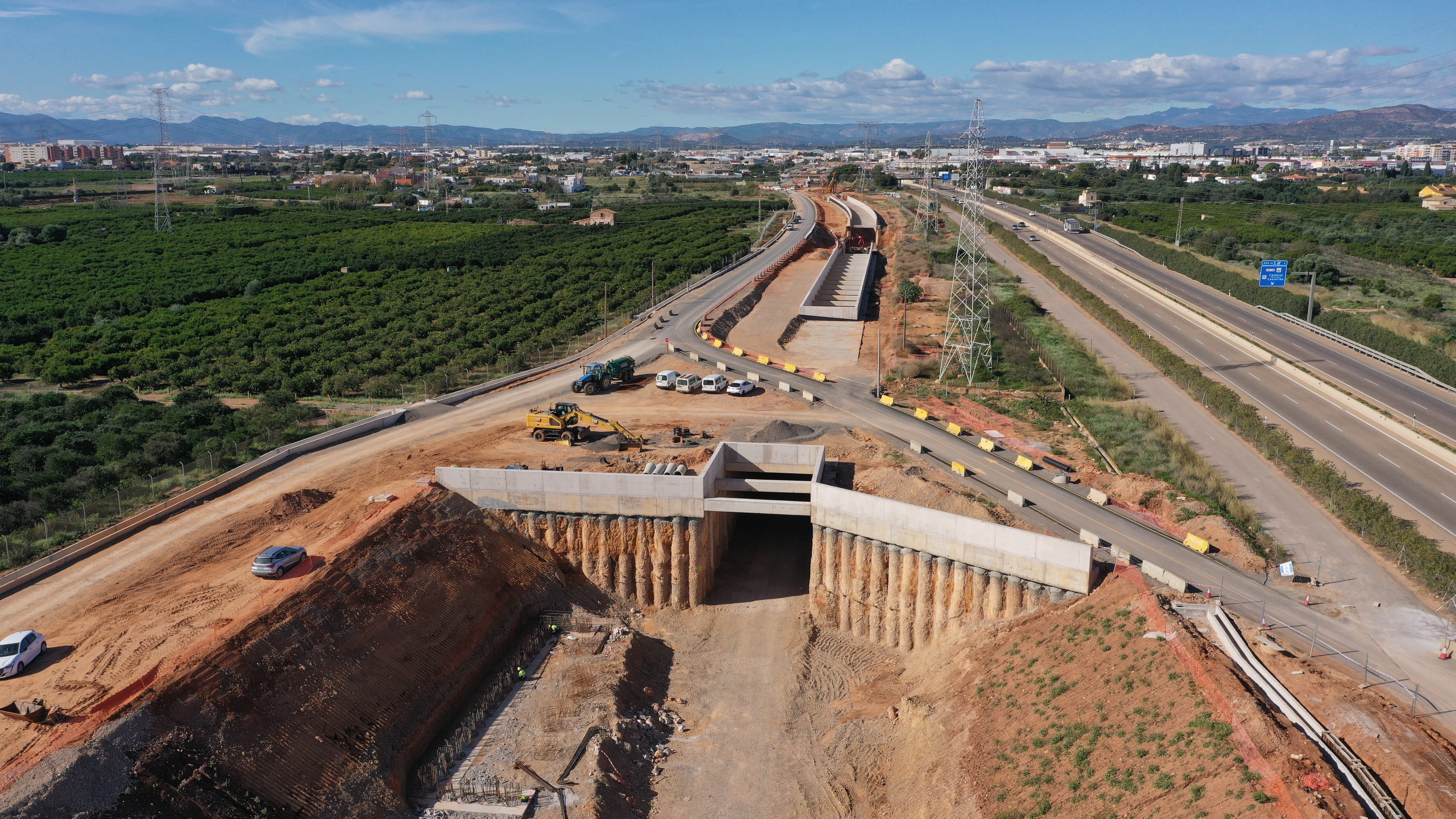 Transportes da un nuevo impulso al plan de 1.900 millones para conectar los puertos al tren y la carretera