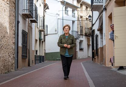 Dos vecinos de Almudaina, la pasada semana.