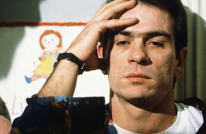 Tommy Lee Jones dio vida a Gary Gilmore en 'La canción del verdugo', la adaptación al cine de la novela de Norman Mailer.