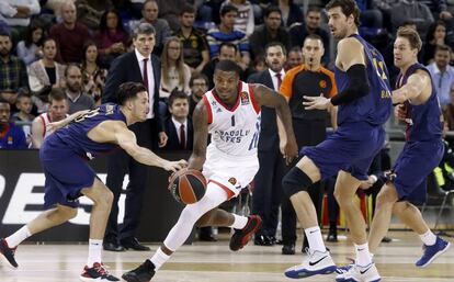 Ledo, entre Heurtel y Tomic.