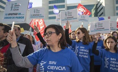 Investigadoras de La Fe durante la protesta en la que han denunciado sus pésimas condiciones laborales. 