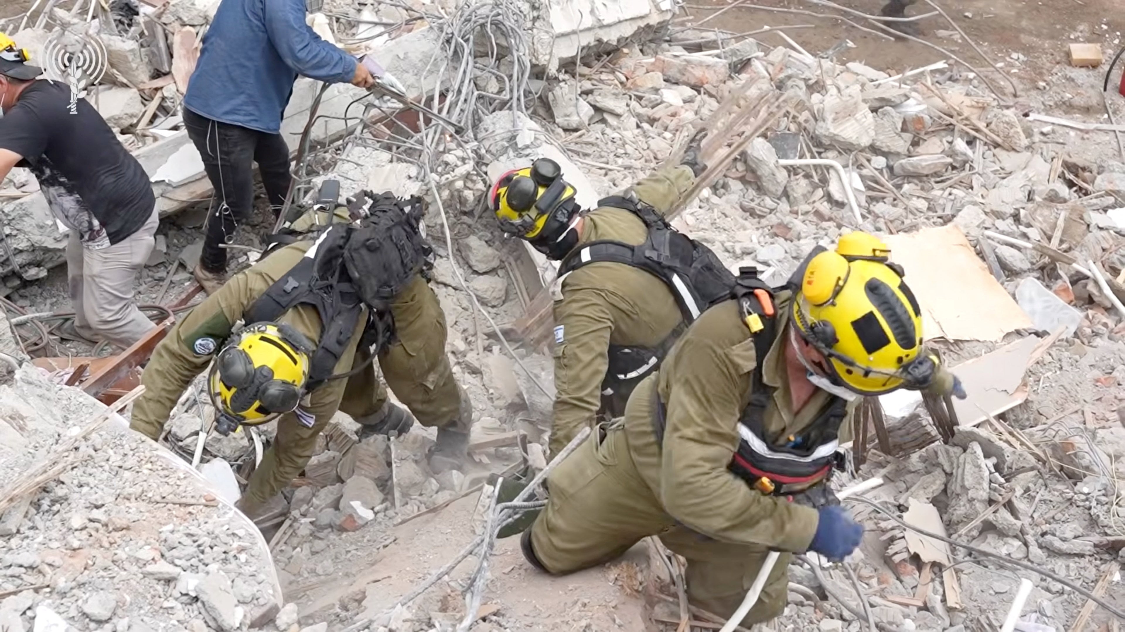 La izquierda arremete contra la presencia de soldados israelíes en las labores de rescate por el terremoto en Colombia
