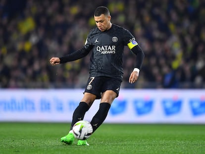 Kylian Mbappé, durante el partido entre el PSG y el FC Nantes de Ligue 1, el pasado 17 de febrero.