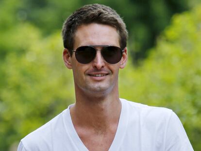 El creador de Snapchat, el milmillonario que liga con supermodelos y triunfa en la moda