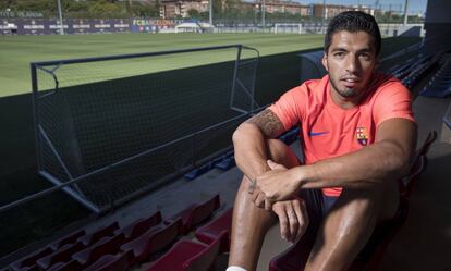 Luis Su&aacute;rez, delantero del FC Barcelona, durante la entrevista que concedi&oacute; a EL PA&Iacute;S en la Ciudad Deportiva. 