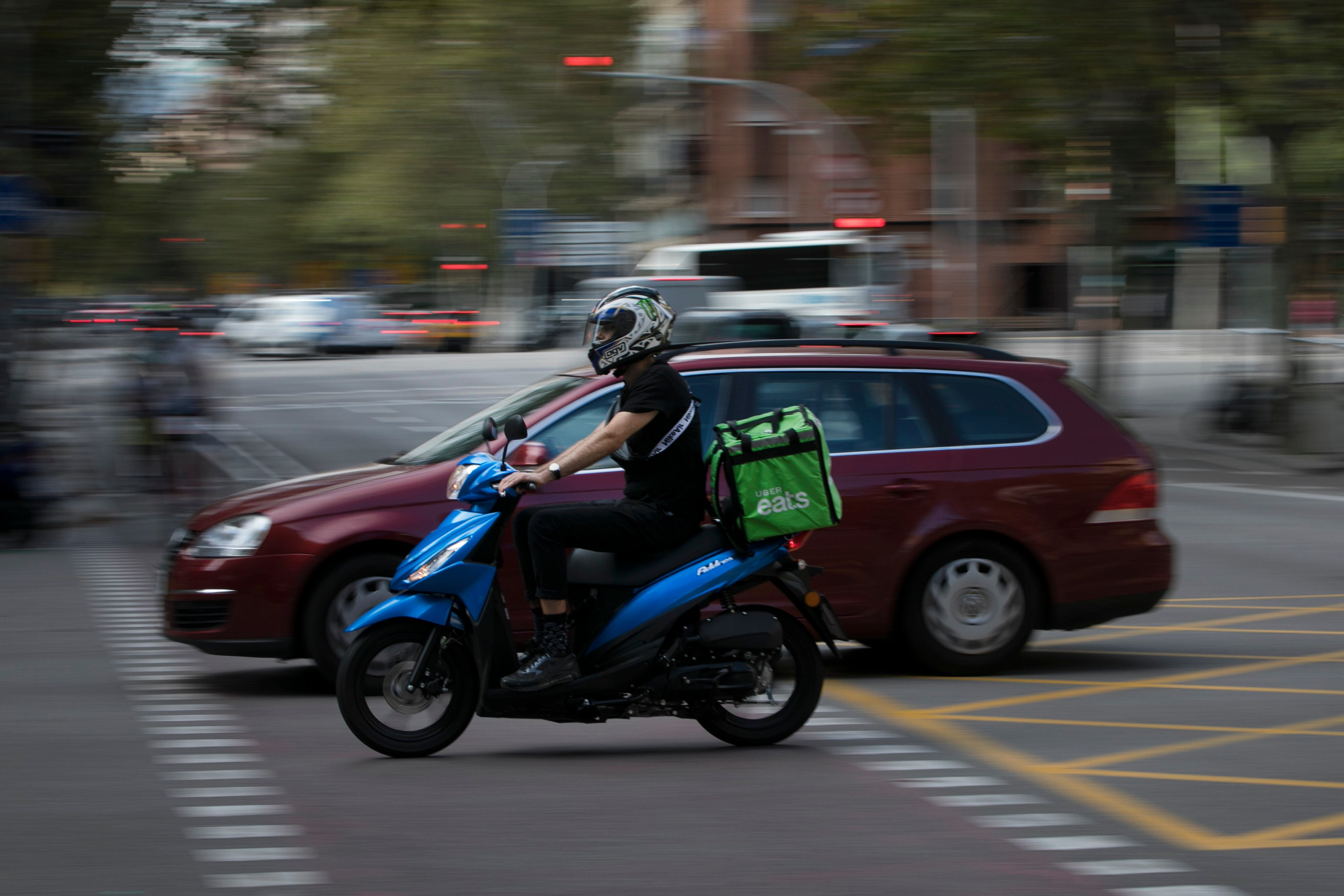 El ‘delivery’ mira expectante a Uber Eats, la otra gran plataforma con repartidores autónomos