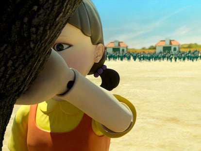 La muñeca de 'El juego del calamar', convertida en icono y meme de Internet, confirmó que la serie pasó de producto audiovisual a fenómeno social en apenas dos semanas.