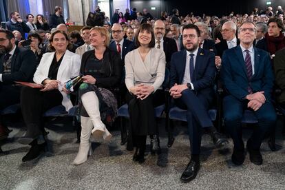 Las autoridades durante el acto de esta mañana