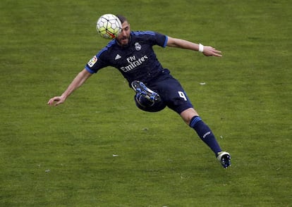 Benzema, en una acción del partido.