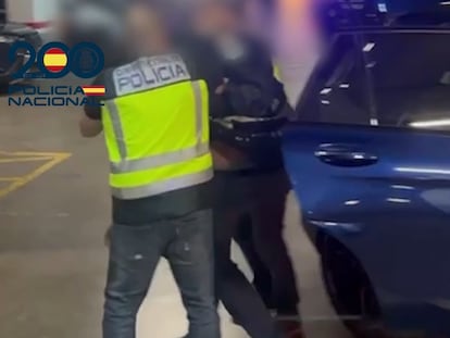 Uno de los detenidos en el operativo policial que tuvo lugar en Málaga.
