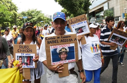 Protesta por la muerte del capitán Rafael Acosta Arévalo, el viernes en Caracas.