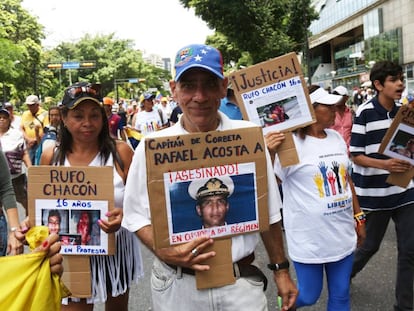 Protesta por la muerte del capitán Rafael Acosta Arévalo, el viernes en Caracas. 