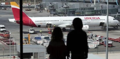 Avi&oacute;n de Iberia en el aeropuerto Adolfo Su&aacute;rez Madrid-Barajas.