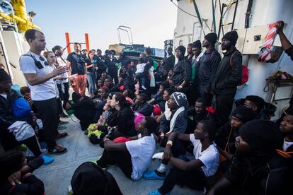 El Aquarius llega a Valencia el día 17 para desembarcar a los migrantes rescatados.