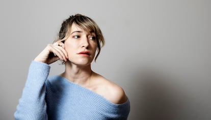 Abril Zamora, profesora de interpretación de 'OT', fotografiada en su apartamento en Terrassa.