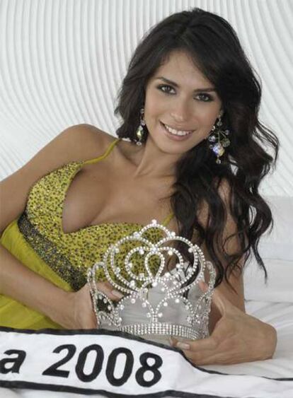Laura Zúñiga posa como Miss Sinaloa.