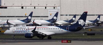 Aviones de Aeromexico en el aeropuerto de Ciudad de México