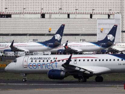 Aviones de Aeromexico en el aeropuerto de Ciudad de México