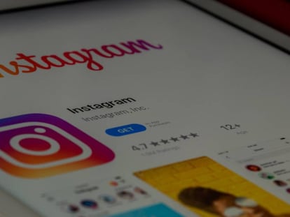 Cómo crear fondos con IA para las historias de Instagram sin instalar nada