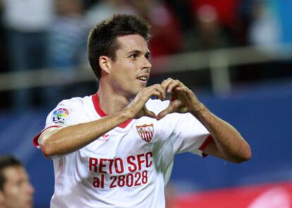 Manu del Moral celebra uno de sus goles.