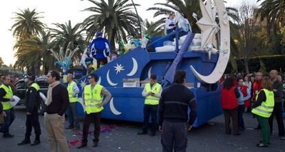 Varios efectivos en el punto donde falleció el menor durante la cabalgata.