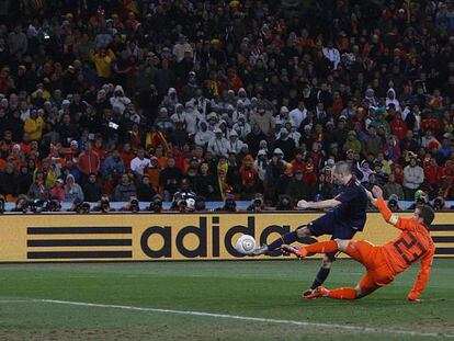 El gol de Iniesta contra Holanda, en Mundial de Fútbol de Sudáfrica.