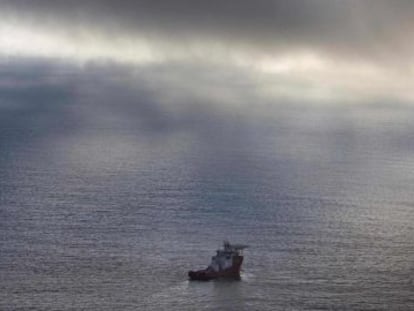 Un buque austrialiano en el Índico sur, durante la búsqueda del vuelo MH370.