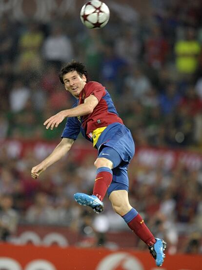 Messi marcó uno de los goles (el otro fue de Eto'o), un espectacular cabezazo.