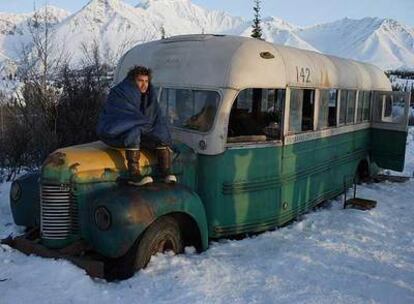 Emile Hirsch, en un momento de <i>Hacia rutas salvajes,</i> de Sean Penn.