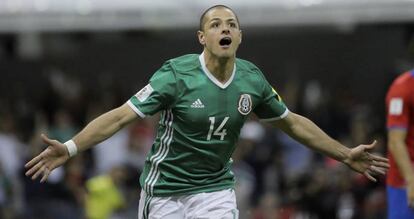 Chicharito durante el partido contra Costa Rica