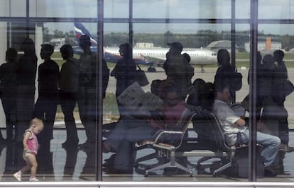 La zona de tr&aacute;nsito del aeropuerto de Sherem&eacute;tievo, en Mosc&uacute;.