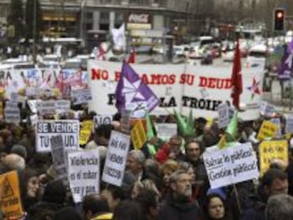 Manifestación convocada en Madrid en protesta por las políticas económicas de la Unión Europea y sus consecuencias para la ciudadanía.