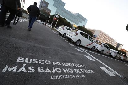 Los taxistas aseguran sentirse engañados por los políticos durante los últimos diez años, y defienden que el número de autorizaciones de VTC que hay en Barcelona, Madrid y otras ciudades españolas superan el ratio de 1/30 fijado por ley. Eso es así, pero desde marzo de 2018 y es en un rango de concesión y para nuevas licencias. Los VTC defienden que todas las autorizaciones concedidas hasta ahora son totalmente legales.