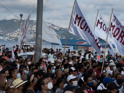 Seguidores de Morena celebran la victoria en Acapulco, Guerrero, tras las elecciones del 6 de junio.