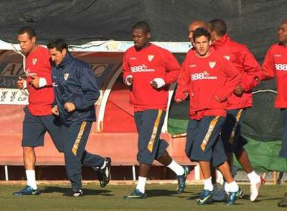 Los jugadores del Sevilla, en un entrenamiento.