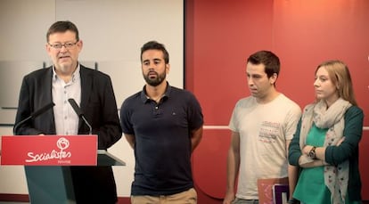 Ximo Puig, durante la conferencia de prensa con dirigentes juveniles.