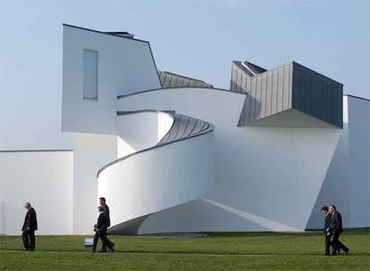 Imagen del Museo Vitra de Diseño, construido en 1989 en Weil am Rhein, Alemania. "Yo no soy un <i>starchitect</i>, sólo soy un arquitecto", señala Gehry.