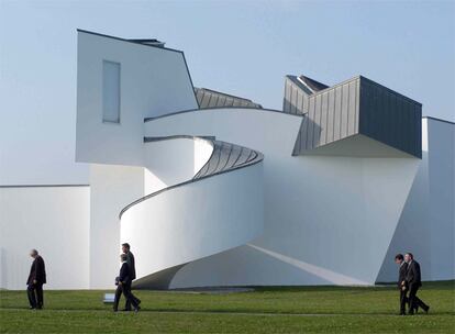 Imagen del Museo Vitra de Diseño, construido en 1989 en Weil am Rhein, Alemania. "Yo no soy un <i>starchitect</i>, sólo soy un arquitecto", señala Gehry.