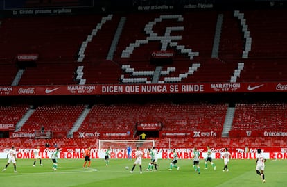 Panorámica del Sánchez Pizjuán durante el derbi de este jueves en Sevilla.