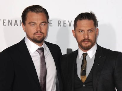 Leonardo DiCaprio y, a la derecha, Tom Hardy, en el estreno de &#039;El renacido&#039; en diciembre de 2015 en Los &Aacute;ngeles.