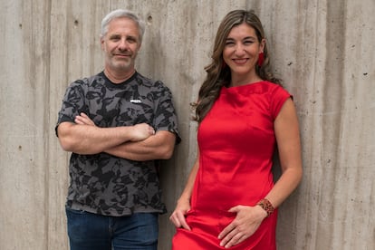 Alejandro Roth y Andrea Obaid en el sector oriente de Santiago de Chile, el 20 de diciembre de 2024.