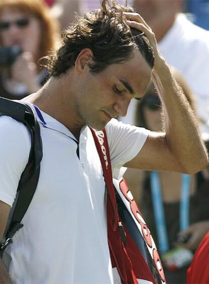 Roger Federer tras caer ante el croata Ivo Karlovic