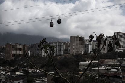 Vista panorámica de Palo Verde uno de los barrios más pobres de la ciudad y en el cual no se a restablecido por completo la electricidad al pasar la hora 30.