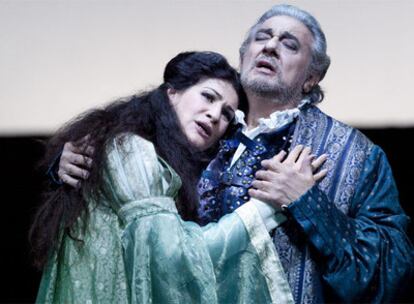 El tenor español Plácido Domingo actúa junto a Anja Harteros en la Staatsoper de Berlín