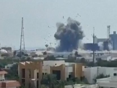 El momento en el que Irán bombardea una base militar estadounidense en Baréin como represalia al ataque de EE UU e Israel