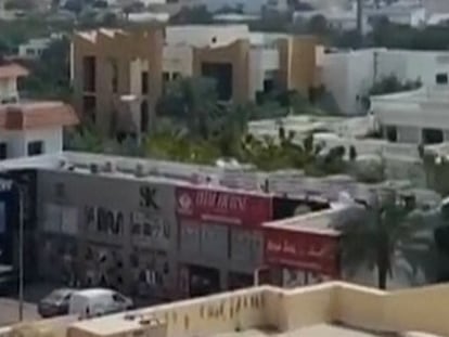 El momento en el que Irán bombardea una base militar estadounidense en Baréin como represalia al ataque de EE UU e Israel