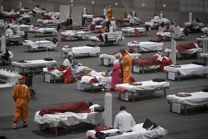 Panorámica del pabellón 5 de Ifema, habilitado como hospital de campaña ante la saturación de los centros sanitarios de Madrid por el coronavirus.