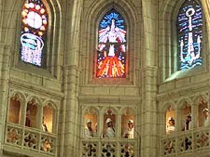 Interior de la catedral de Santa María de Vitoria.